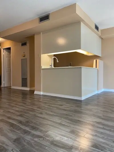 736 Bay Street 1410, Toronto C01, ON M5G 2M4