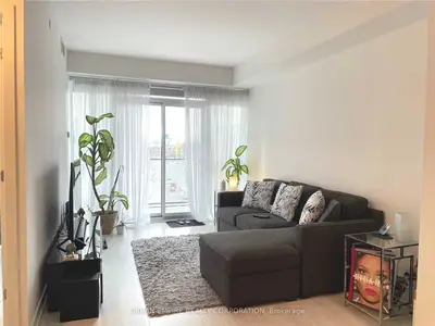 50 Bruyeres Mews 629, Toronto C01, ON M5V 0H8