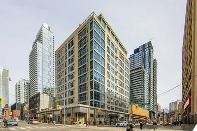 8 WELLESLEY Street E 311, Toronto C08, ON M4Y 3B2