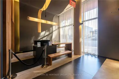 435 Richmond Street W 812, Toronto C01, ON M5V 0N3