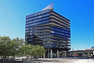 21 Lawren Harris Square Ph 02, Toronto C08, On M5a 0t4