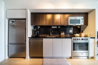 85 Queens Wharf Road 3509, Toronto C01, ON M5V 0J9