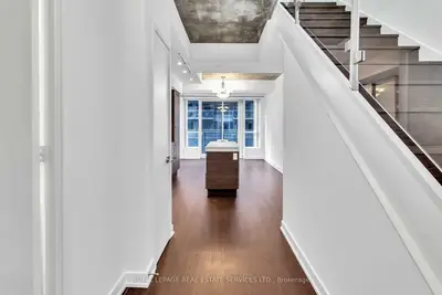 1030 King Street W 523, Toronto C01, ON M6K 3N3