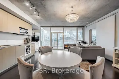 478 King Street W 906, Toronto C01, ON M5V 1L7