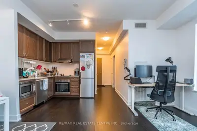 7 Kenaston Gardens 230, Toronto C15, ON M2K 1G7
