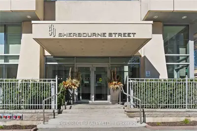 500 Sherbourne Street 1106, Toronto C08, On M4x 1l1