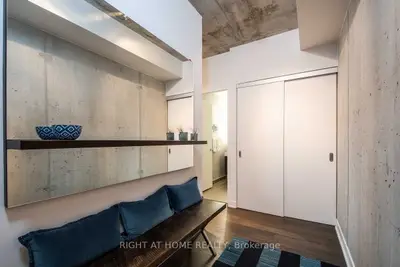 318 King Street E 216, Toronto C08, ON M5A 1K6