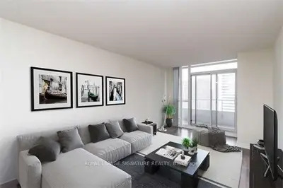 35 Hollywood Avenue 2315, Toronto C14, ON M2N 0A9
