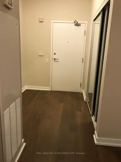 33 Singer Court 2703, Toronto C15, ON M2K 0B4