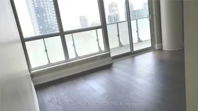 8 Mercer Street 2906, Toronto C01, ON M5V 0C4