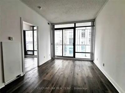 18 Yorkville Avenue 1103, Toronto C02, ON M4W 3Y8