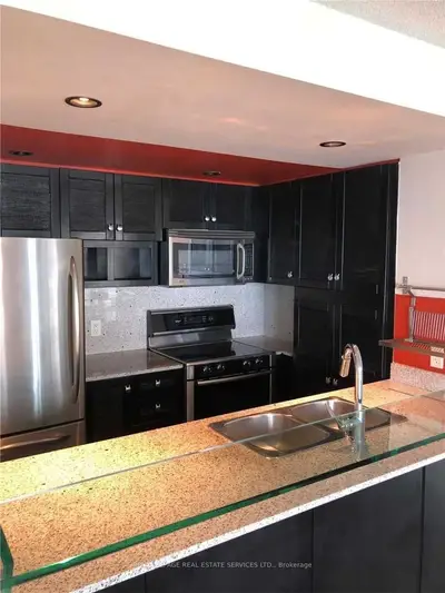 8 York Street 1806, Toronto C01, ON M5J 2Y2