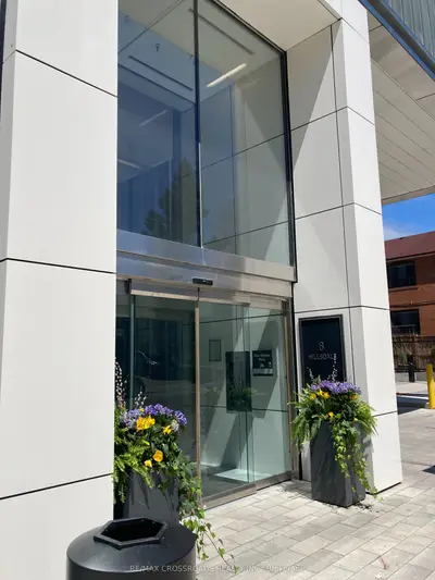 8 Hillsdale Avenue E 1721, Toronto C10, ON M4S 0B1
