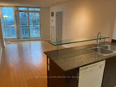 8 York Street 705, Toronto C01, ON M5J 2Y2