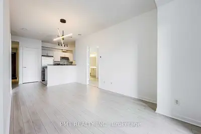 438 Richmond Street W 306, Toronto C01, ON M5V 3S6