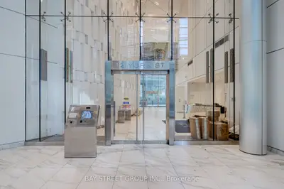 12 york Street 3904, Toronto C01, ON M5J 0A9
