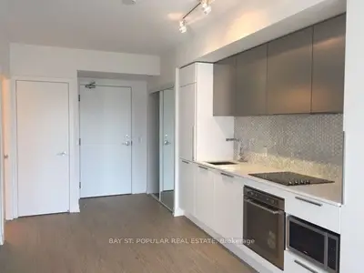 85 Wood Street 1811, Toronto C08, ON M4Y 0E8