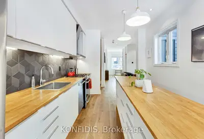 141 Claremont Street E, Toronto C01, ON M6J 2M7