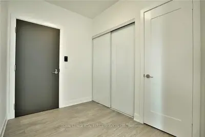 38 Cameron Street Ph19, Toronto C01, On M5t 0c3