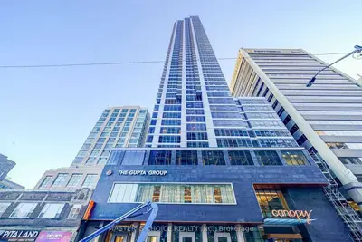 395 Bloor Street E 5004, Toronto C08, ON M4W 1H7