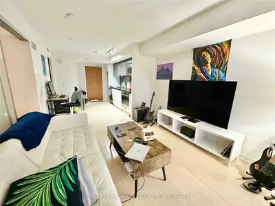 75 Queens Wharf Road 3110, Toronto C01, ON M5V 0J9