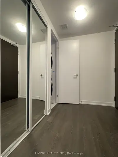 219 Dundas Street E 2207, Toronto C08, ON M5A 0V1