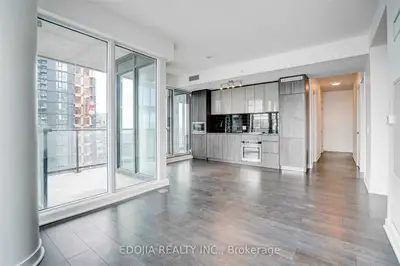 125 Blue Jays Way 4102, Toronto C01, ON M5V 0N5