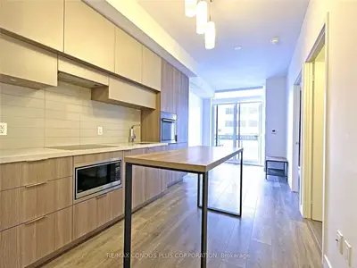 8 Eglinton Avenue E 1104, Toronto C10, ON M4P 1A6