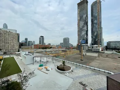Condo Apartment in Toronto