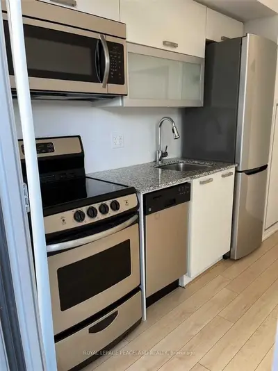 36 Lisgar Street 621E, Toronto C01, ON M6J 0C7