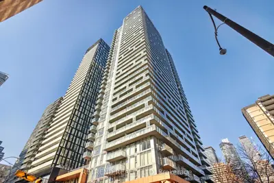50 Wellesley Street E 3306, Toronto C08, On M4y 1g2