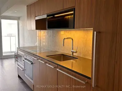70 Queens Wharf Road #1603, Toronto C01, ON M5V 0J2