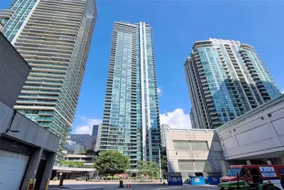 18 Harbour Street 3307, Toronto C01, ON M5J 2Z6