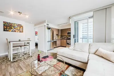 12 Yonge Street 810, Toronto C01, ON M5E 1Z9