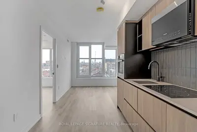 2 Augusta Avenue 1108, Toronto C01, ON M5V 0T3