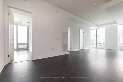125 Blue Jays Way 5506, Toronto C01, ON M5V 0C4