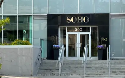 562 Eglinton Avenue E 306, Toronto C10, ON M4P 1P1