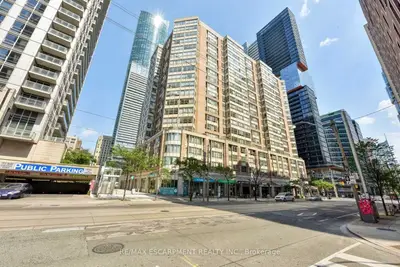 717 Bay Street Ph9, Toronto C01, ON M5G 2J9
