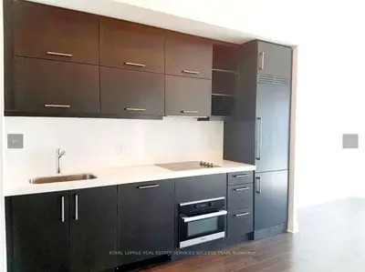 65 St Mary Street 3803, Toronto C01, ON M5S 0A6