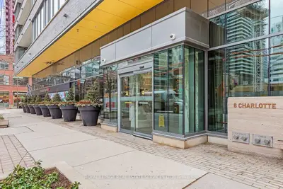 8 Charlotte Street 2206, Toronto C01, ON M5V 0K4