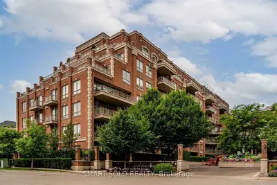 20 Burkebrook Place 326, Toronto C12, ON M4G 0A1