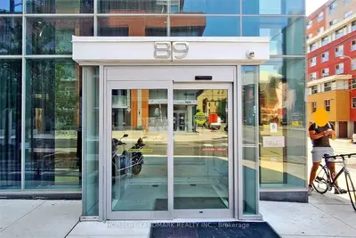 89 Mcgill Street 1609, Toronto C08, On M5b 0b1