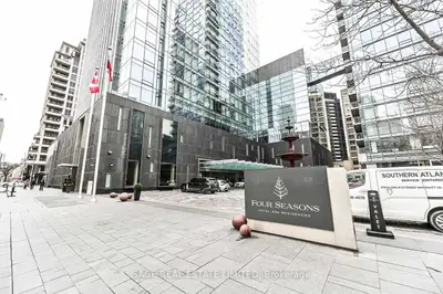 50 Yorkville Avenue 5301, Toronto C02, ON M4W 1L4