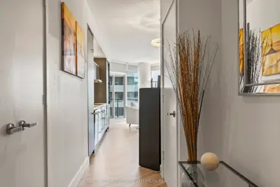 45 Charles Street E 1909, Toronto C08, ON M4Y 0B8