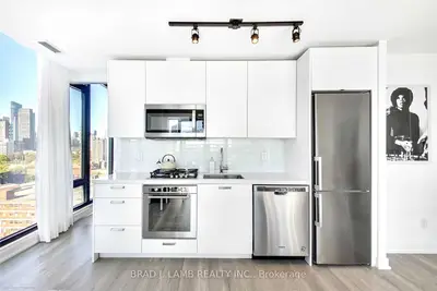 55 Ontario Street 1308, Toronto C08, ON M5A 0T8