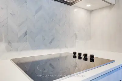 50 Ordnance Street 2803, Toronto C01, ON M6K 1A2