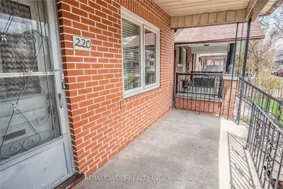 220 St Clarens Avenue, Toronto C01, ON M6H 3W3