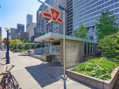 188 Cumberland Street 1205, Toronto C02, ON M5R 2G3