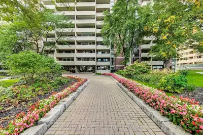 40 Homewood Avenue 2005, Toronto C08, ON M4Y 2K2