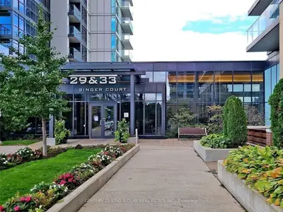 33 Singer Court 1515, Toronto C15, ON M2K 0B4